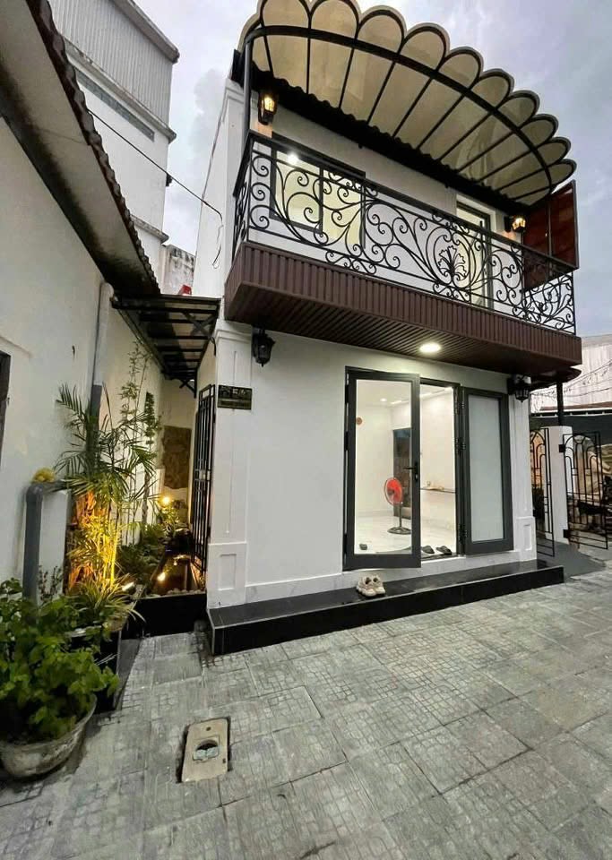 BÁN NHÀ VILLA MINI TÂN CỔ ĐIỂN 02 TẦNG KIỆT Ô NGỰ BÌNH